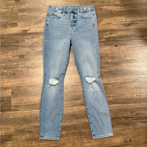 Good American Good Legs Cropped Jeans - Picture 5 of 6